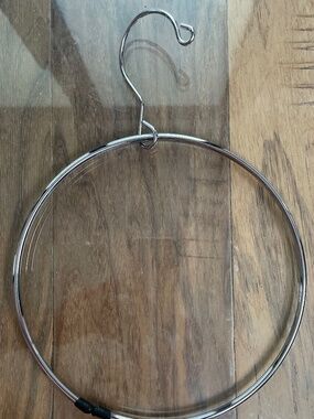 Metal Belt Hanger